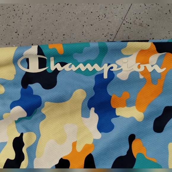 -Champion Colorful Camo Street wear Basic Short Boy 7 Authentic athletic wear - Picture 3 of 16